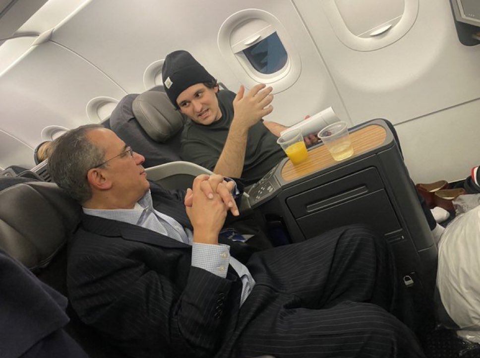 Sam Bankman-Fried (founder of FTX) on a flight to the USA from the Bahamas to face fraud charges